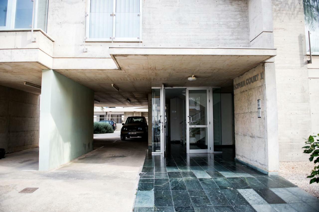 Sophia Court Apartment Ларнака Екстериор снимка